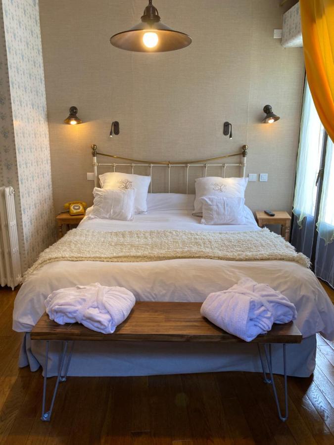 Hotel Du Lion D'Or Каутерец Екстериор снимка